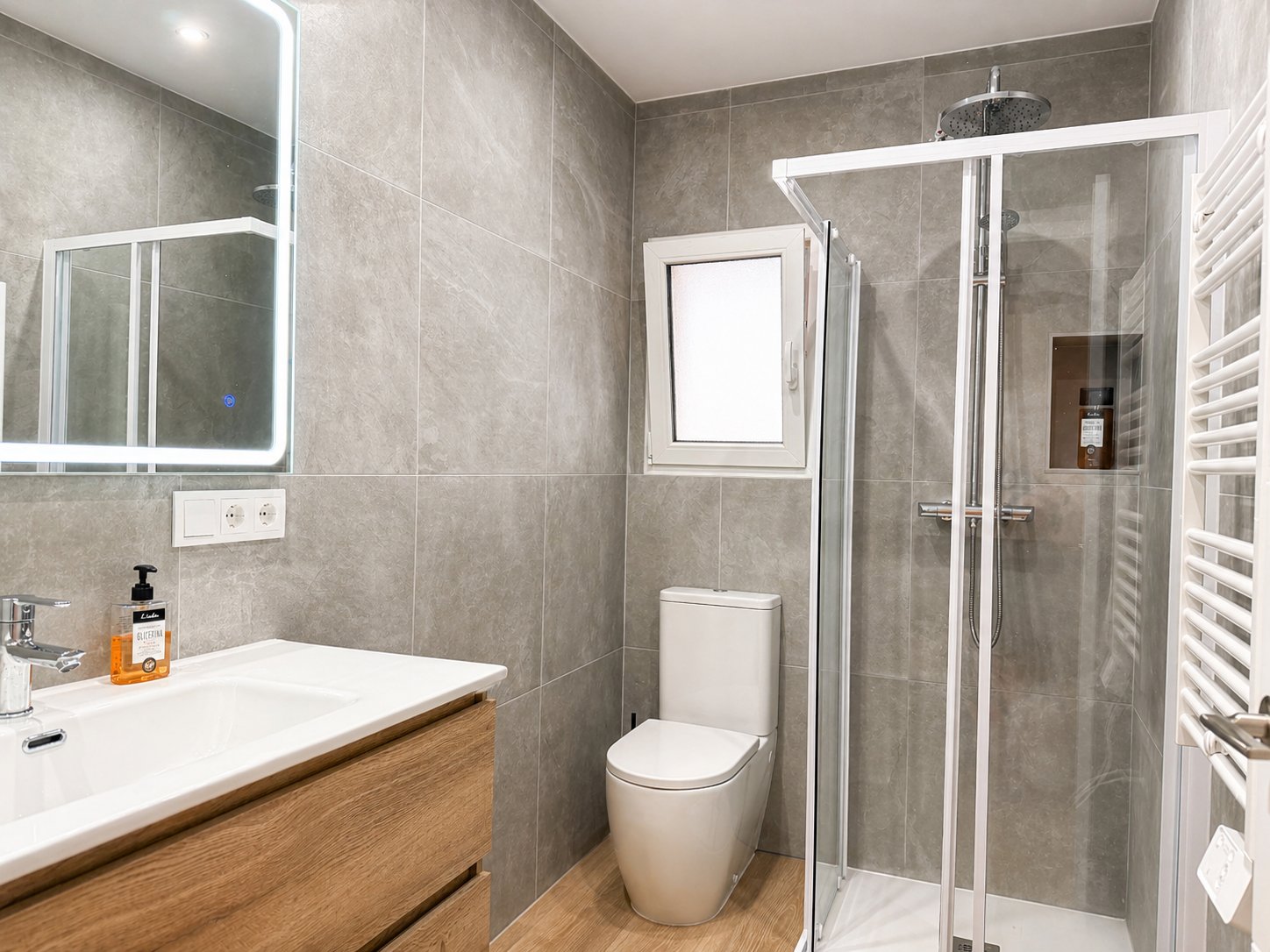 Bagno moderno — Apartment Denia